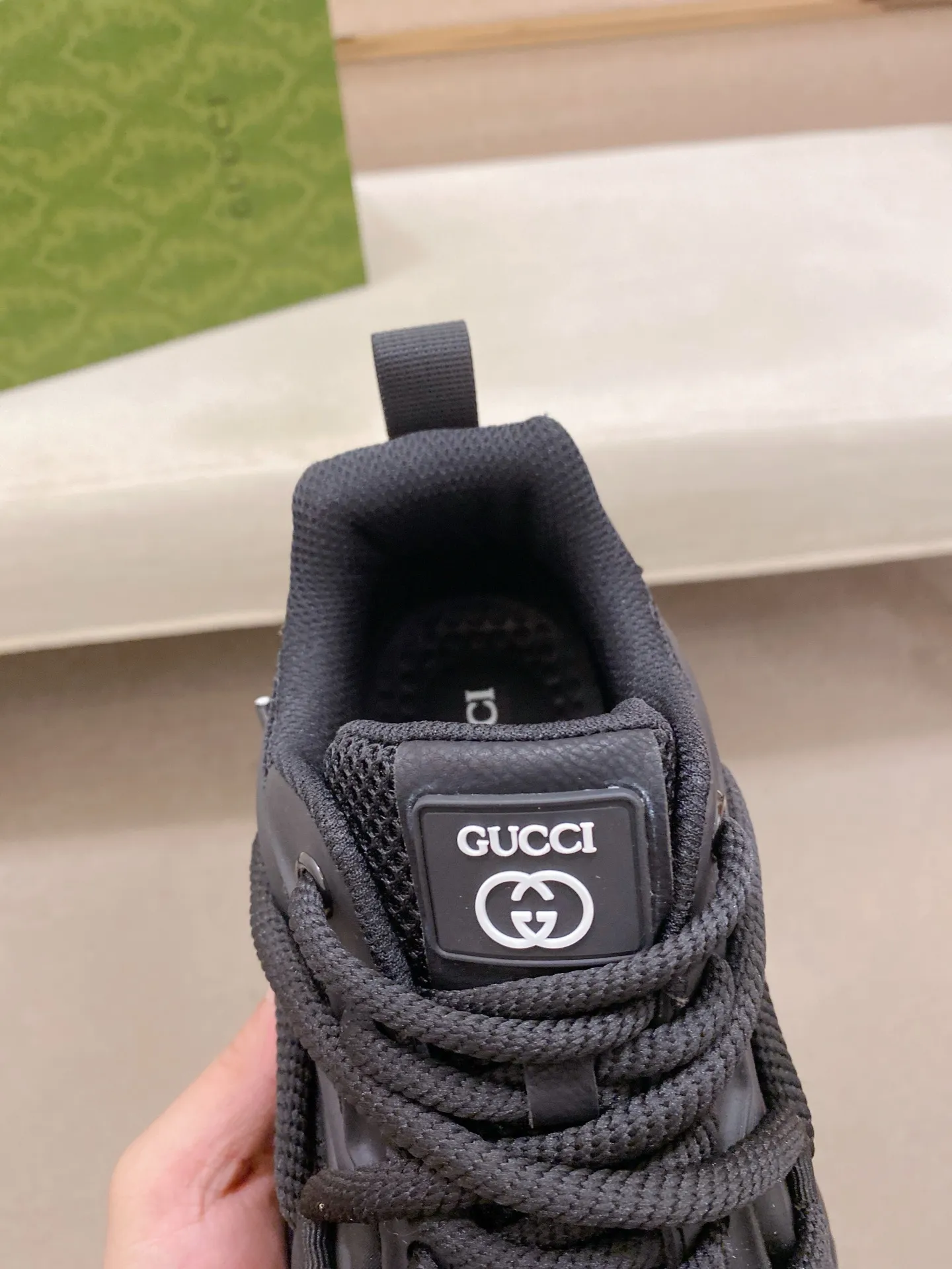 Men's shoes 💰 480💰🇮🇹🇮🇹GUCCI (Gucci) top 🔍🔍 new models are on sale at the same time at the counter. The upper 🇮🇹 is made of top-grain cowhide imported from Italy. Fully imported genuine leather lining 💪💪, completely 1⃣️ to 1⃣️ replica 🇮🇹💪💪, ⚠ sole: original sole provided by the original factory, exclusive movable molded sole super comfortable, ⚠ original factory follow-up, 🔍🔍 high quality, you can go in and out of the counter at will, welcome to compare⚠. Code number:38-44